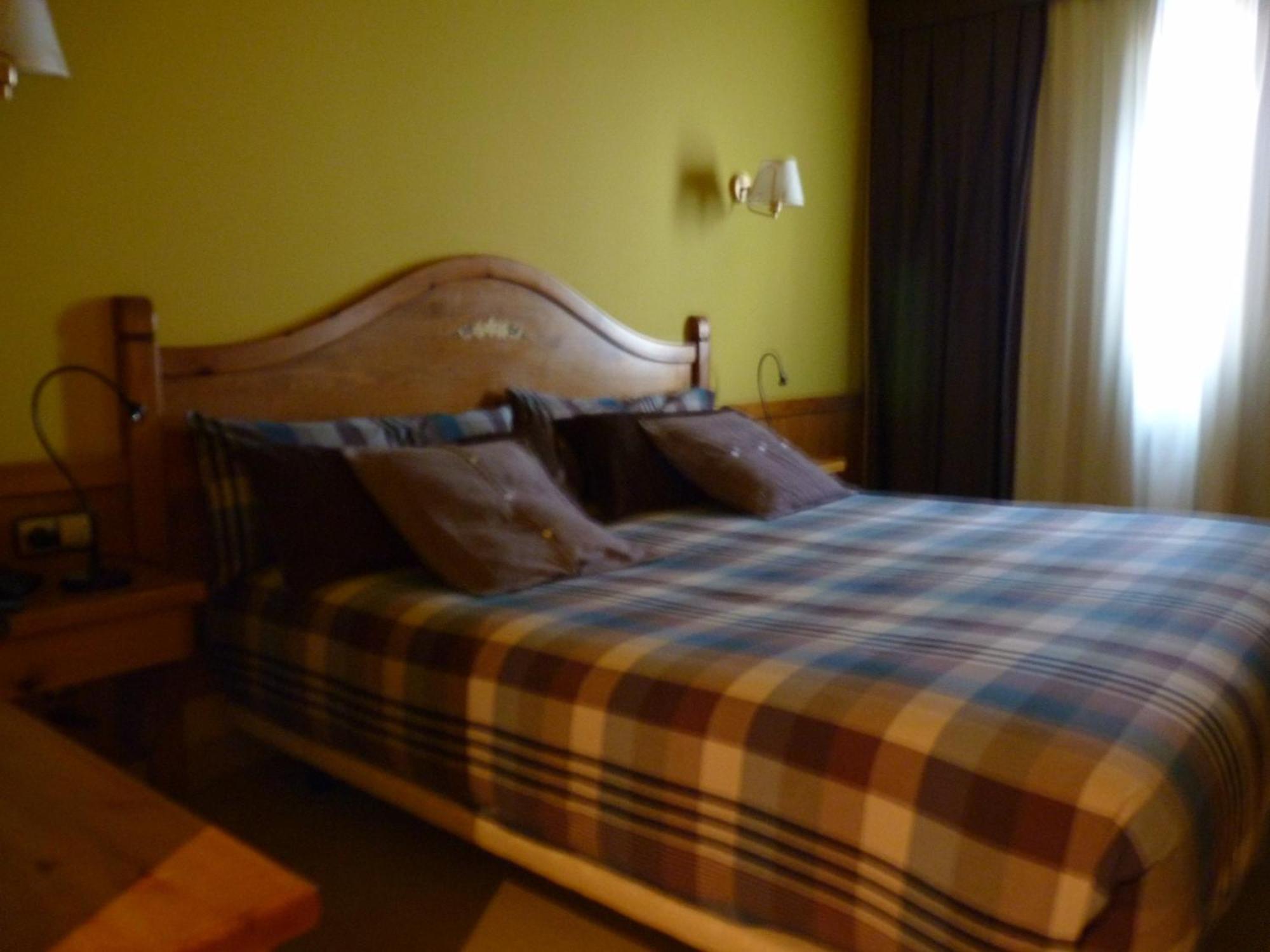 Petit Hotel Pas De La Casa Bagian luar foto
