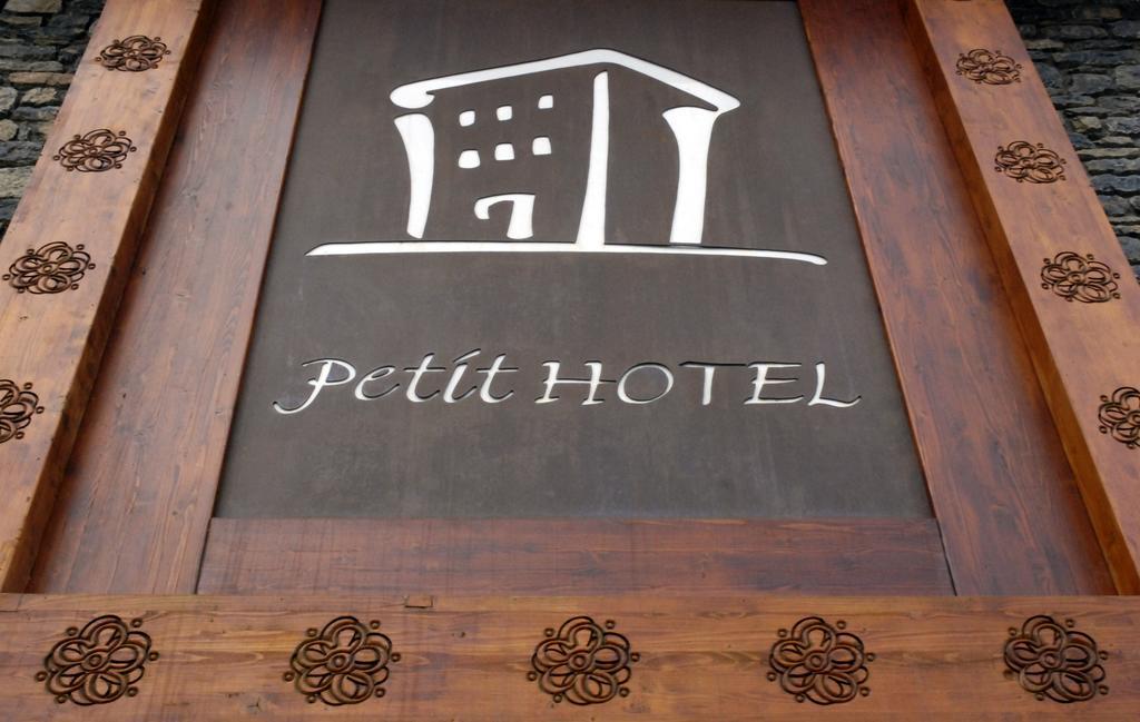 Petit Hotel Pas De La Casa Bagian luar foto